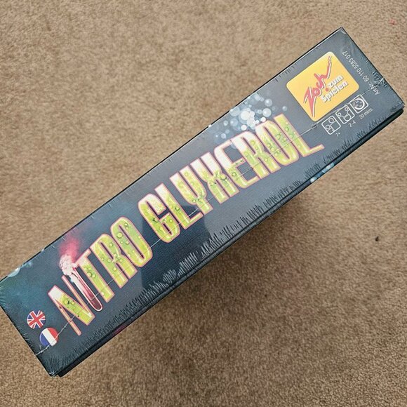 Nitro Glyxerol Science Action Lab Board Game, 2-4 players, ages 7+‎ NEW Sealed - Picture 3 of 6
